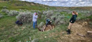 Laying the base of a zuni bowl